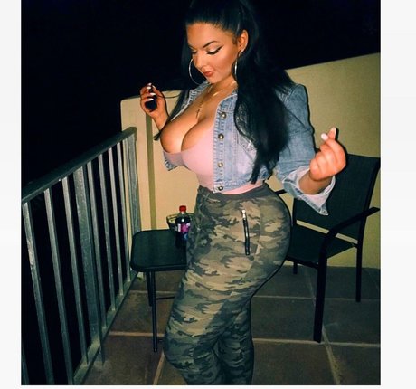 iloveteniah pornstar nudes pic