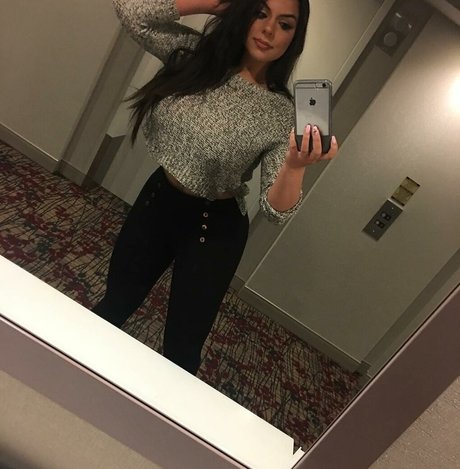 iloveteniah pornstar exclusive image