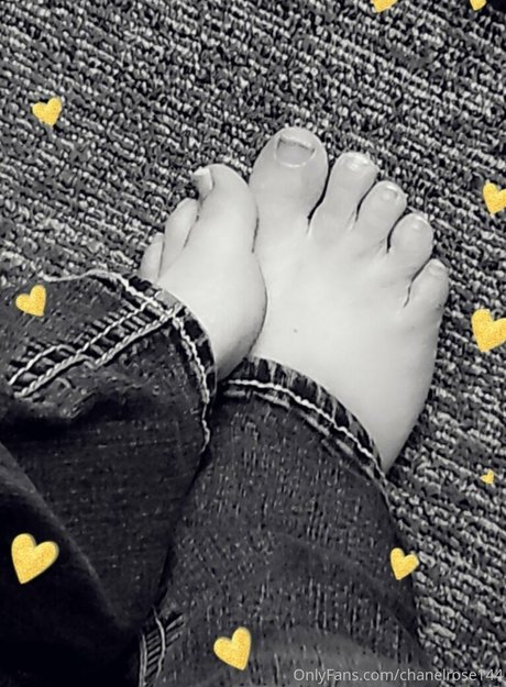 chanelrose144 model nude picture