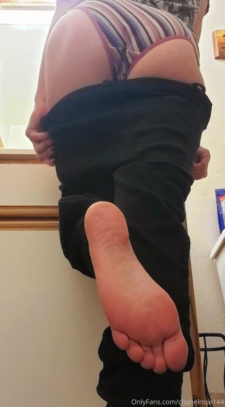 chanelrose144 model top photo