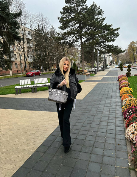 Oliviacatvip pornstar nude img