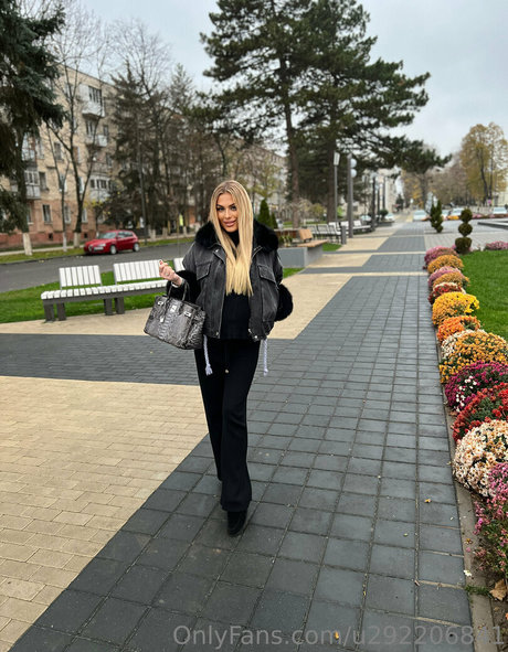 Oliviacatvip model beautiful pictures