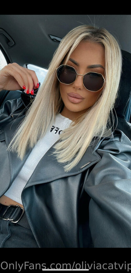 Oliviacatvip pornstar nudes photo
