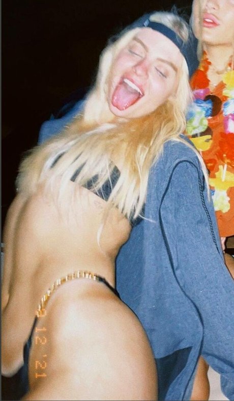 Luisa Sonza art actress photo