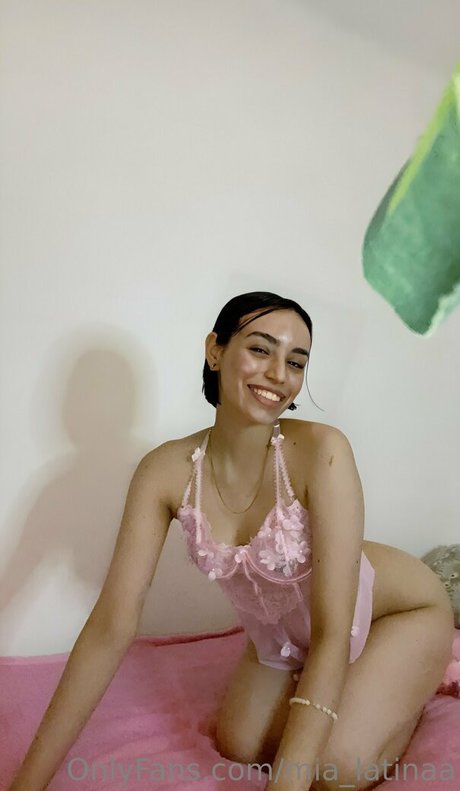 mia latinaa sex model archive