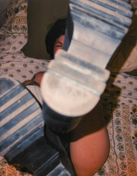 girldefeated model best img