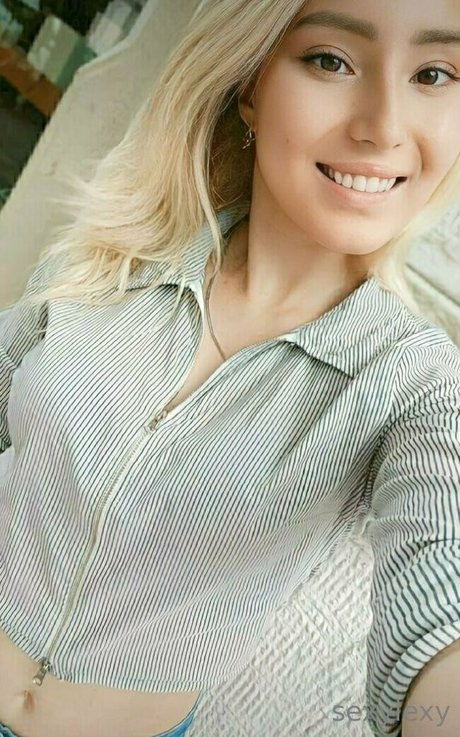 blondiesasha pornstar high quality pic