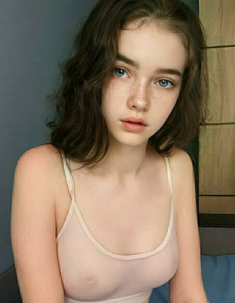 blondiesasha beautiful model picture