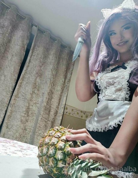 aeluin pornographic model photo