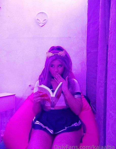 aeluin model free pics