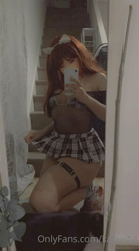 aeluin naked pornstar pic