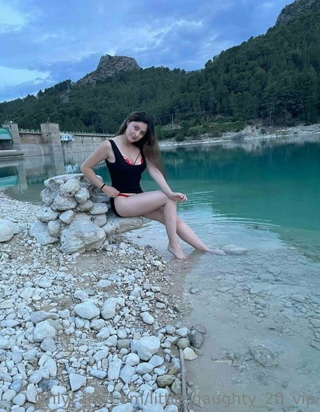 little naughty 20 vip model exclusive image