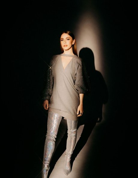 Julianne Hough pretty actress pics