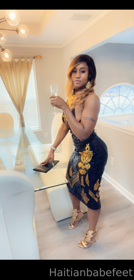 haitian babefeet model art picture