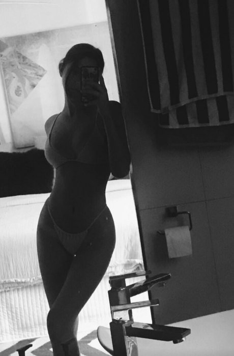 mia phillipson model beautiful pictures