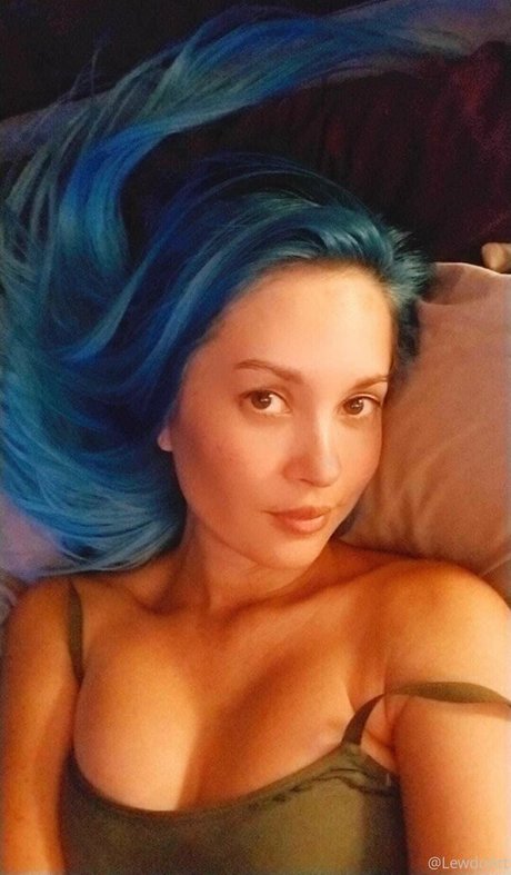 lewdoart nude star img