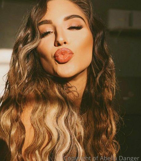 abelladanger pornstar erotic picture