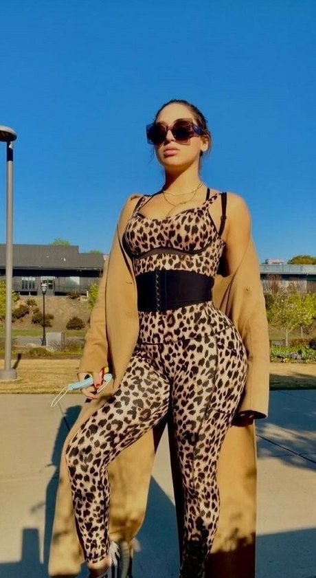 abelladanger model xxx photo