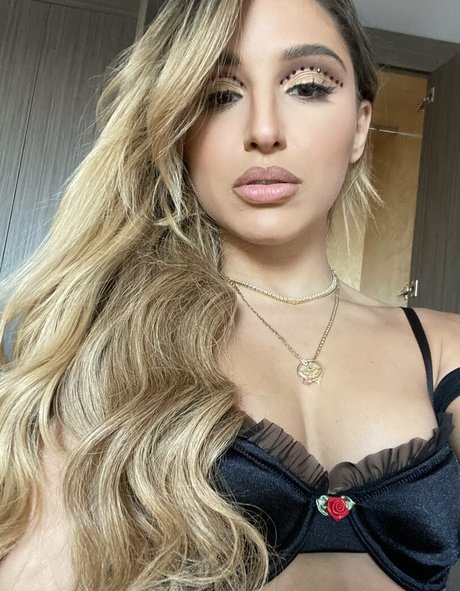 abelladanger exclusive star galleries