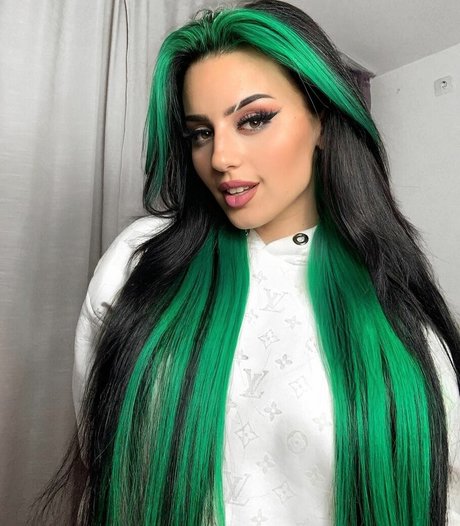 Dilaraa pornstar naked image