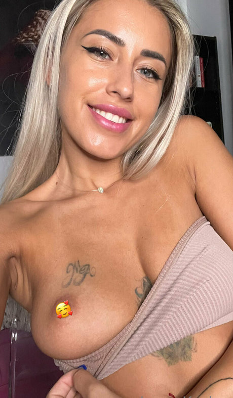 laurakozlovvfree beautiful pornstar photos