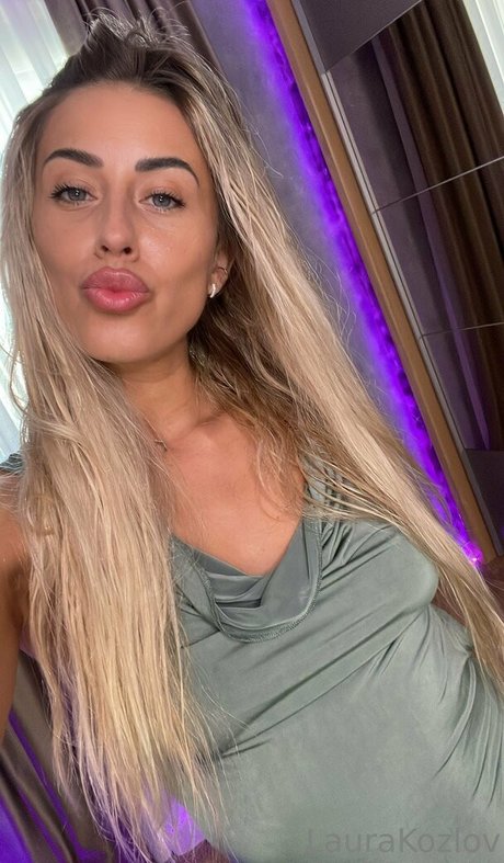 laurakozlovvfree erotic model gallery