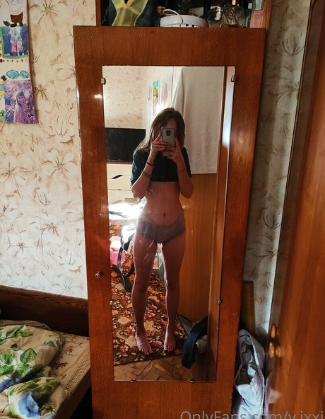 V ixxi pornstar sexy picture