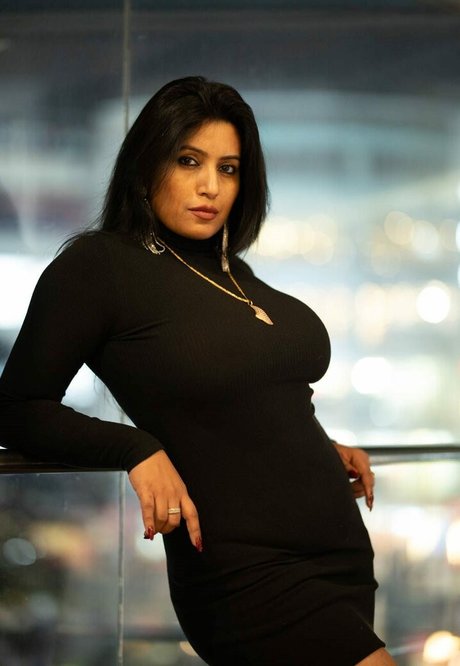 The doe eyed gurl star pornographic images