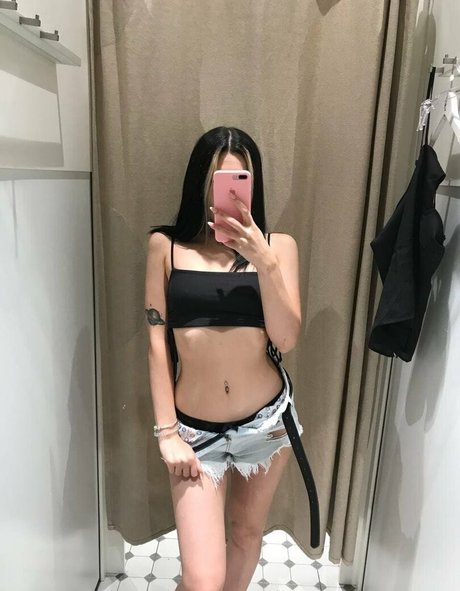 Kari i nudes model images