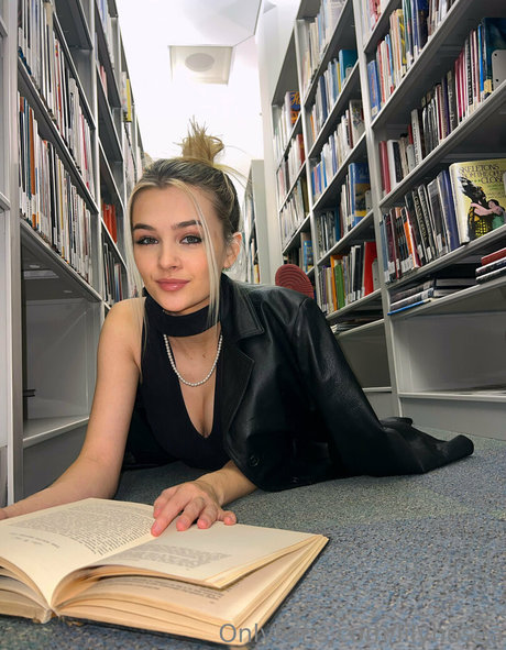 lilyhosea free pornstar photos