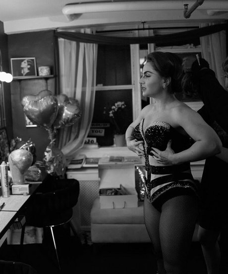 Jojo Levesque nude actress photo