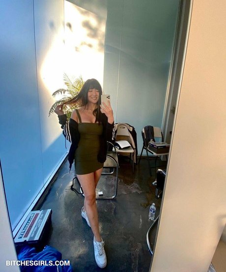 AriaSaki nude star photos