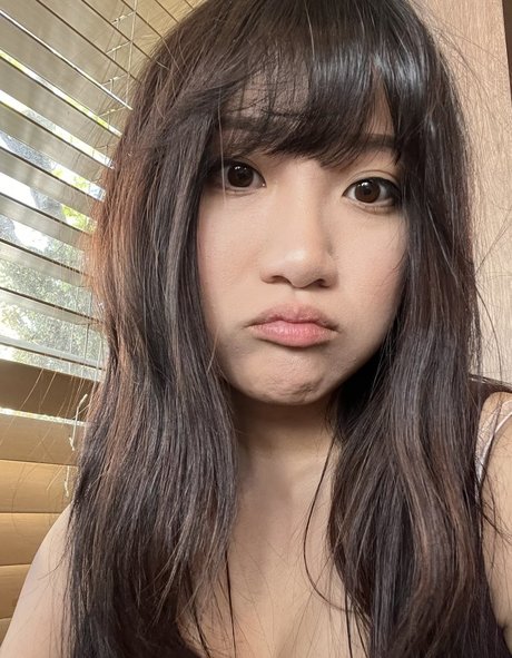 AriaSaki naked star image