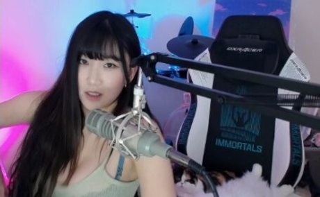 AriaSaki free actress pic