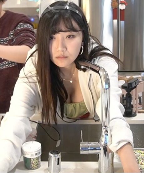 AriaSaki hot actress images