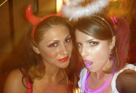 Anna Kendrick beautiful star archive