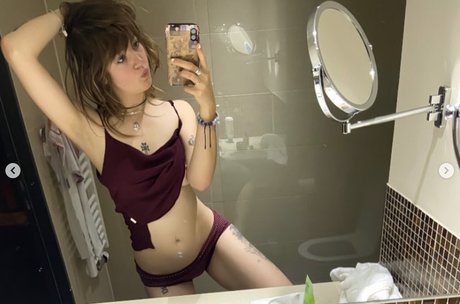 Radvxz model xxx pic