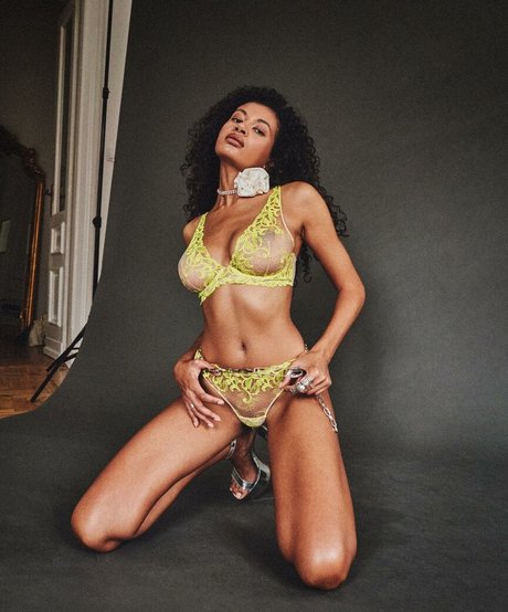 tanni no nudes pornstar img