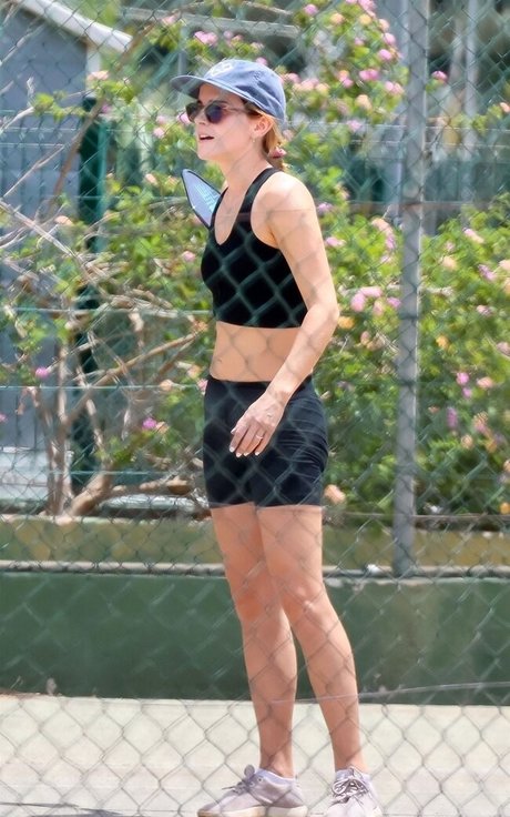 Emma Watson nude model pictures