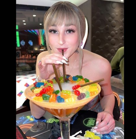 Haven Rose beautiful star pics