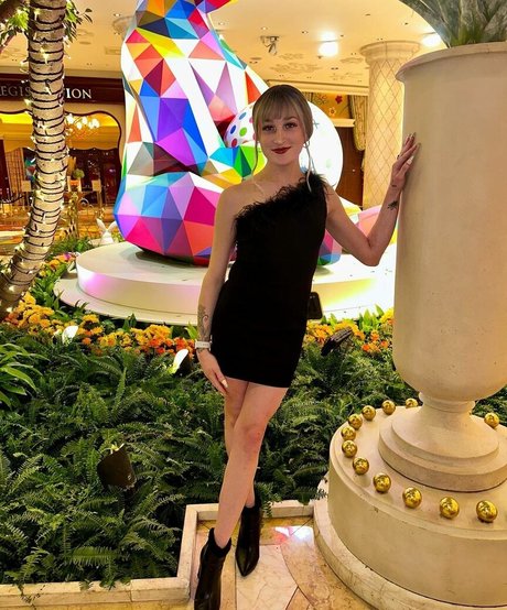 Haven Rose model nice galleries