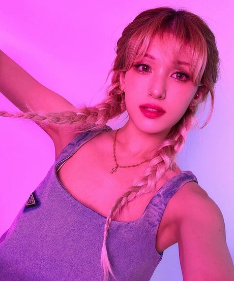 Jeon Somi pornstar perfect img