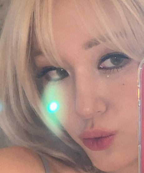 Jeon Somi pornstar sexy photo