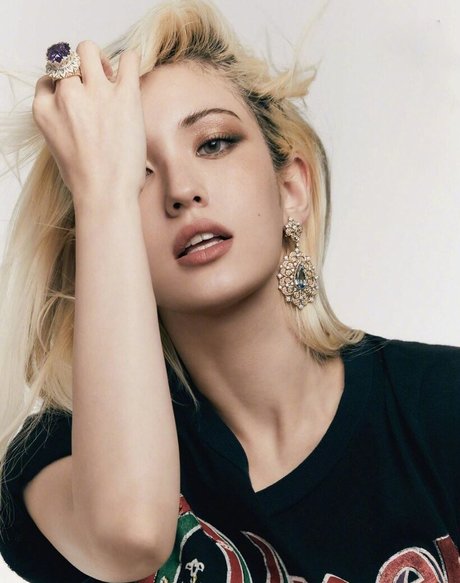 Jeon Somi xxx star img