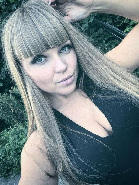 rude in life nude star photo