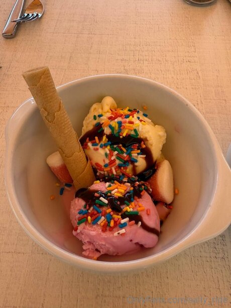 Sally Ride nice actress photo