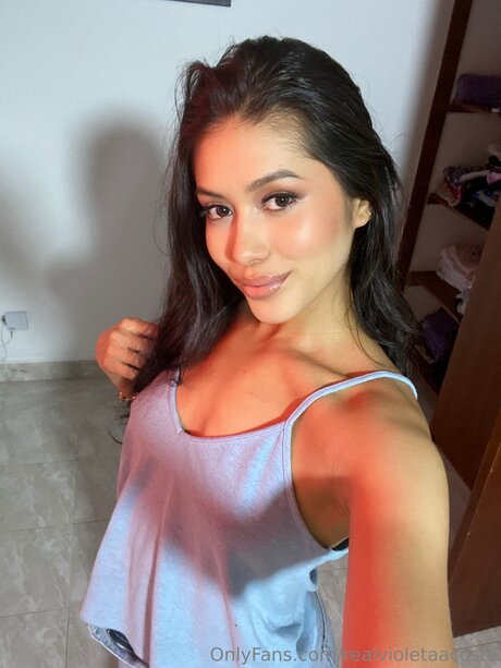 Realvioletaacosta nude model photo