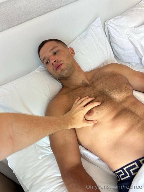 Rezfree pornstar nude img