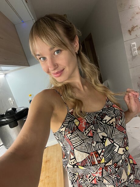 Polly Looney star nudes archive