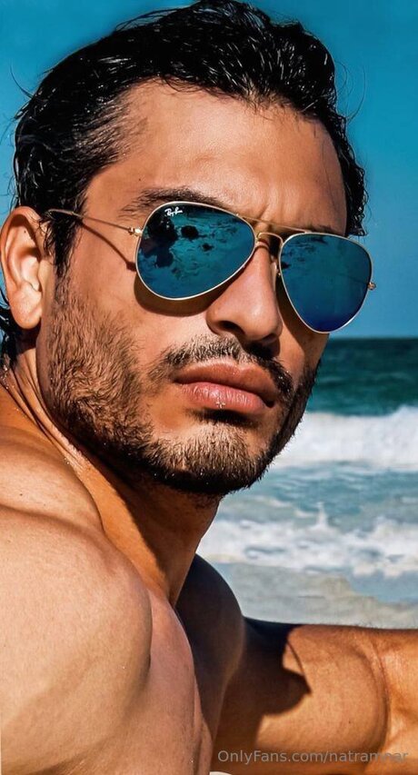 Natramnar hot star pics